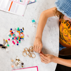 Kids Entrepreneurship Kit: A unique DIY Keychain Craft Set that teaches children ages 8+ valuable business skills while they create. This STEM-focused kit blends fun crafting with real-world lessons, making it an ideal gift for curious young minds.